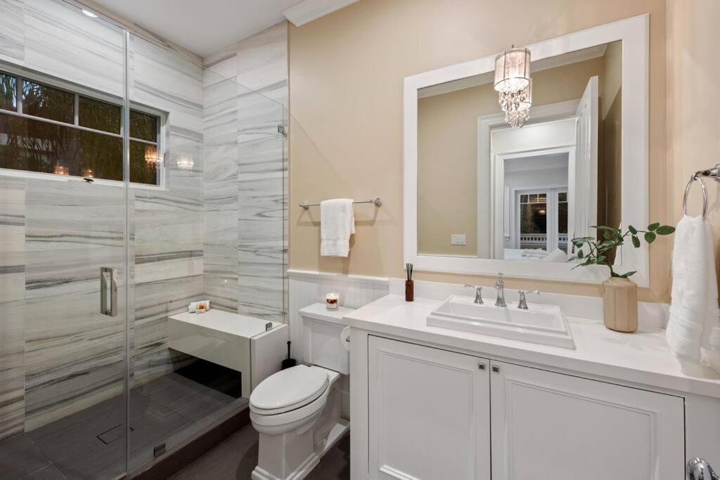 Exquisite - Elegant - Luxe - La Upscale Retreat!