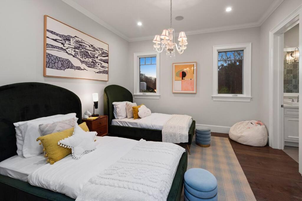 Exquisite - Elegant - Luxe - La Upscale Retreat! *