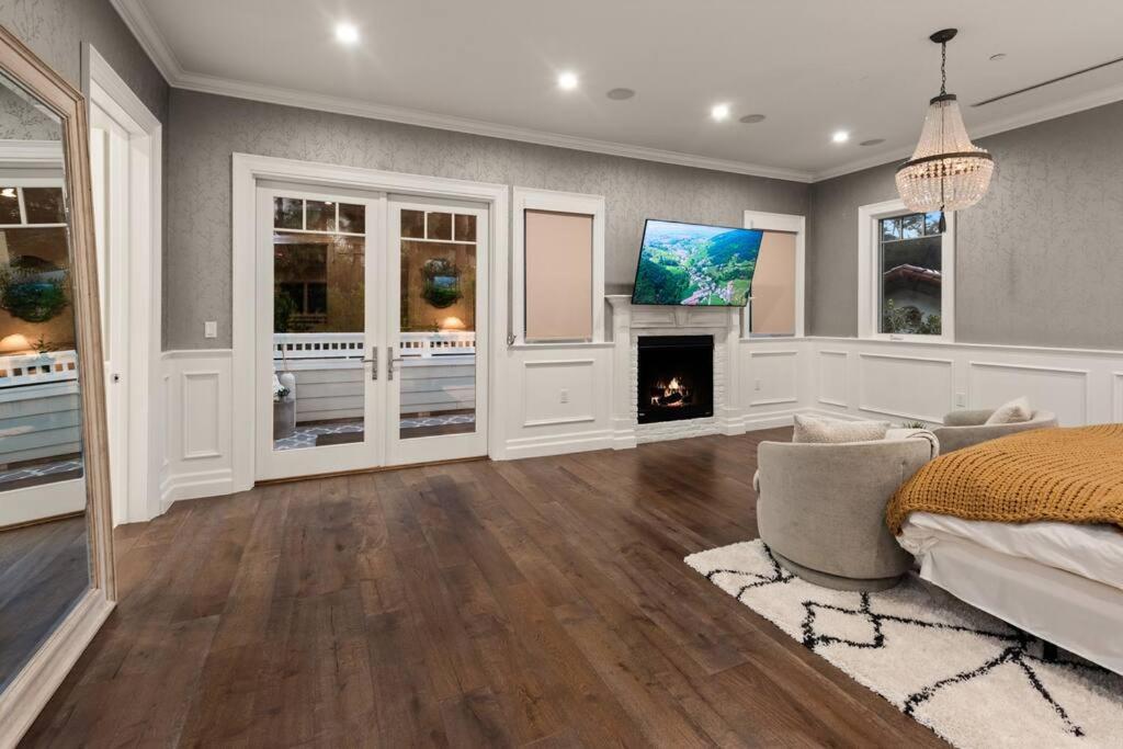 Villa Exquisite - Elegant - Luxe - La Upscale Retreat!
