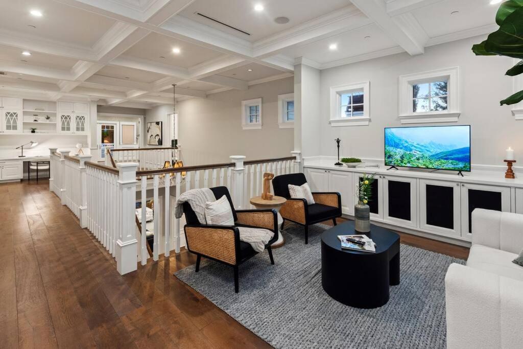 Villa Exquisite - Elegant - Luxe - La Upscale Retreat!